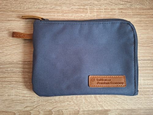 Lufthansa dunkelblaue